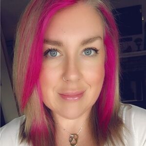 Meet your Posher, Stacy